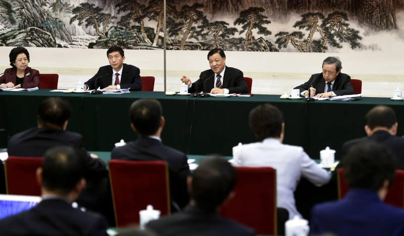 3月8日,中共中央政治局常委、中央书记处书记刘云山参加十二届全国人大五次会议山西代表团的审议。